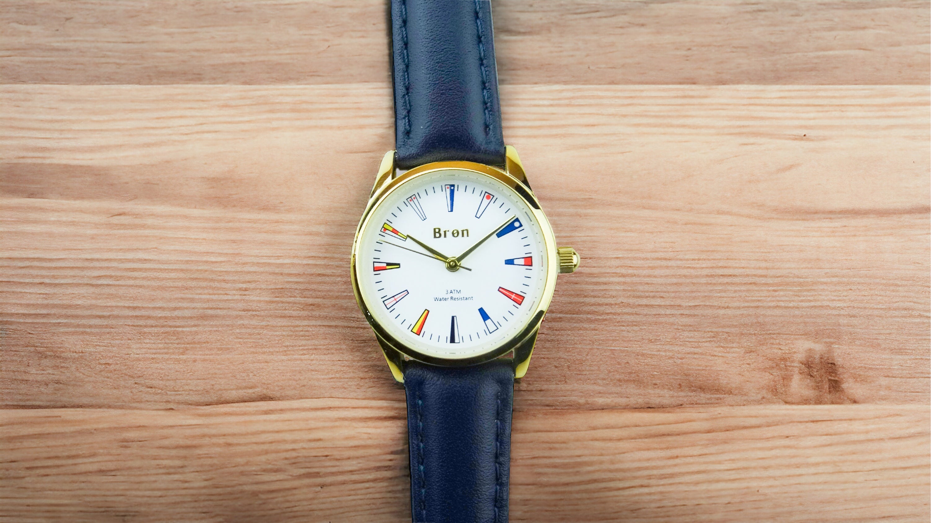 Ladies watch gold with signal flags