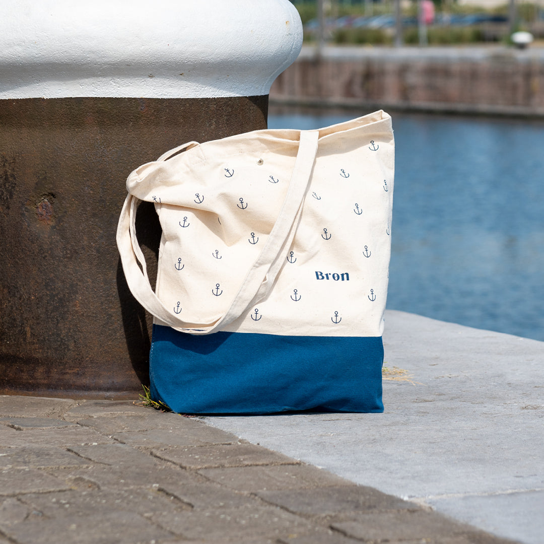 Canvas bag with anchors